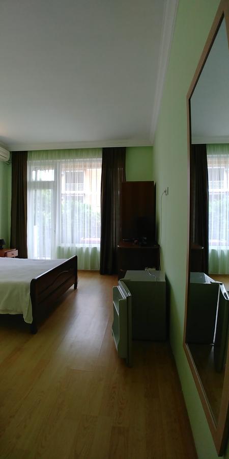 Green Hotel Kvariati Extérieur photo